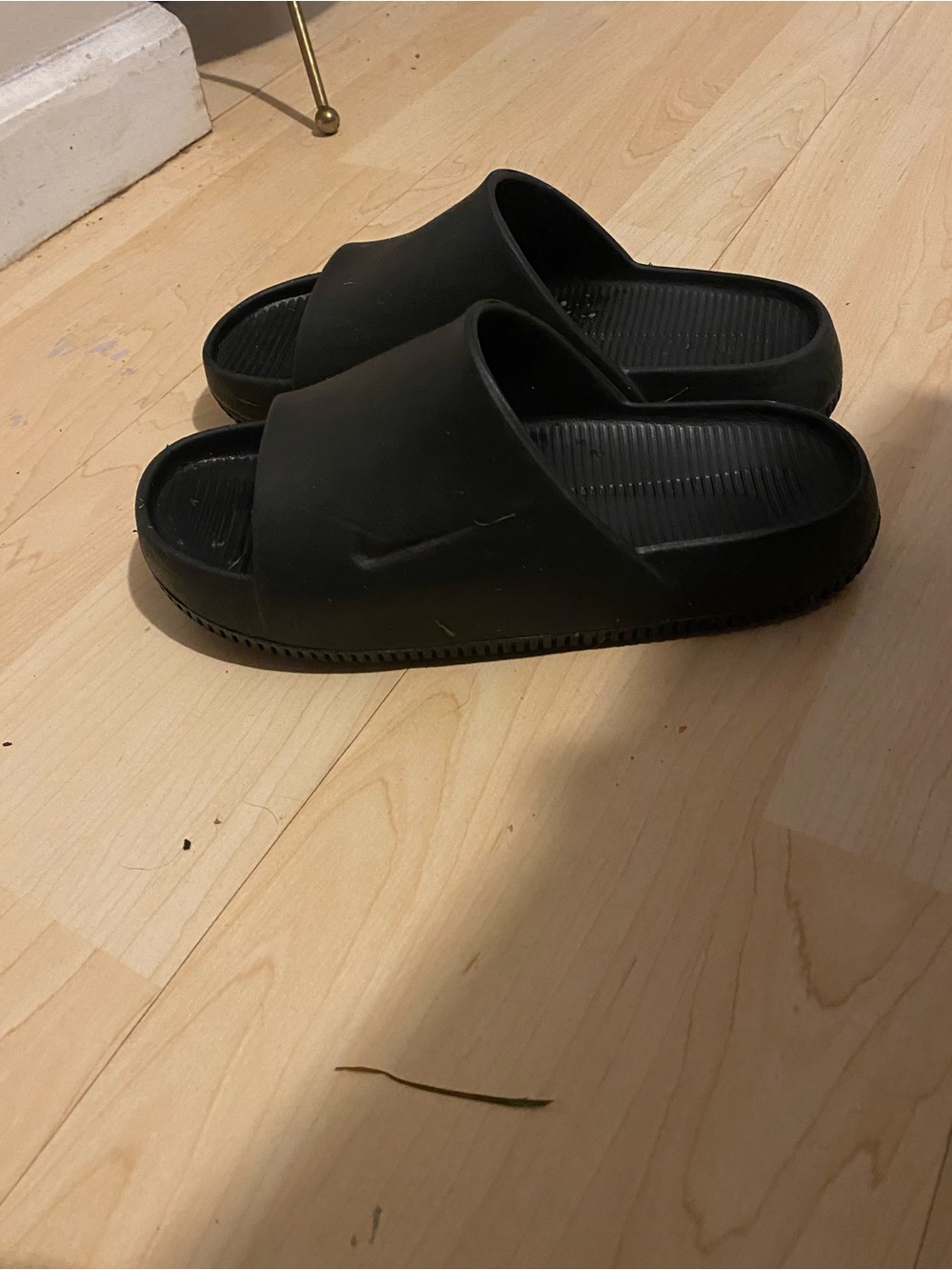 Women’s Black Nike Slides, size 7